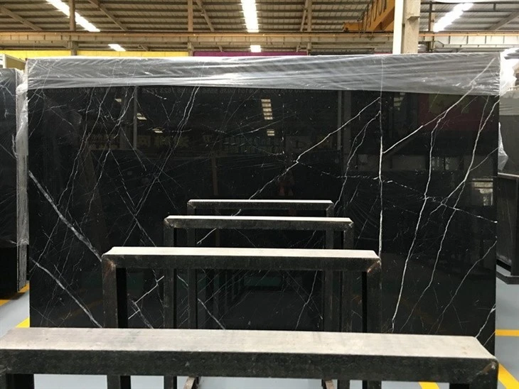 Nero Marquina polished slabs